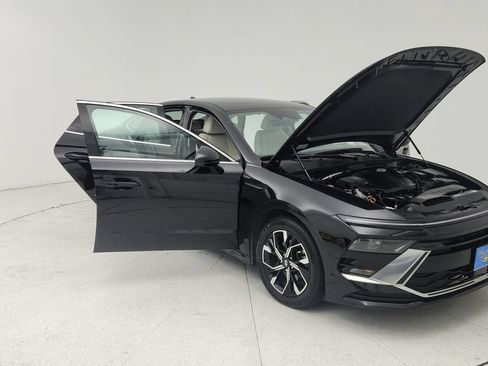 Used 2025 Hyundai Sonata SEL FWD image 9