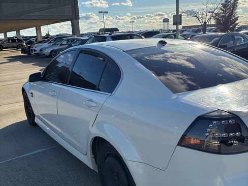 Used 2009 Pontiac G8 w/ Comfort And Sound Package image 6