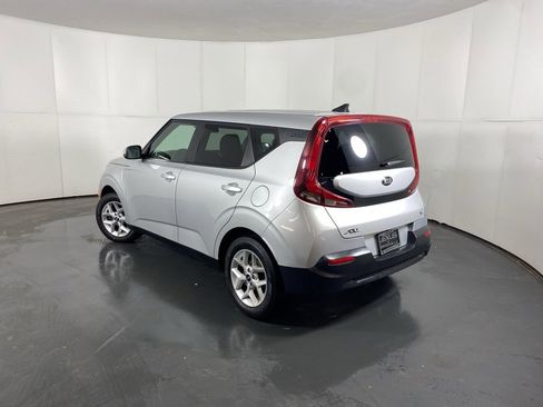 Used 2021 Kia Soul S image 10