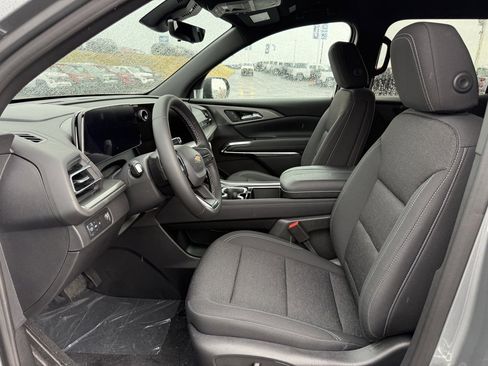 New 2026 Chevrolet Traverse LT w/ Driver Confidence Package image 15