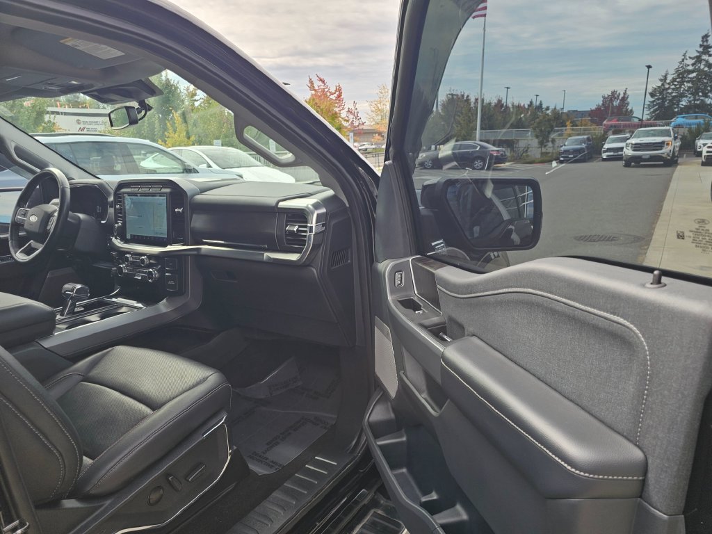 Used 2022 Ford F150 Lariat w/ Trailer Tow Package AWD/4WD image 12