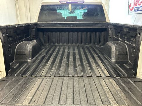 Used 2023 GMC Sierra 1500 Pro w/ Convenience Package image 7