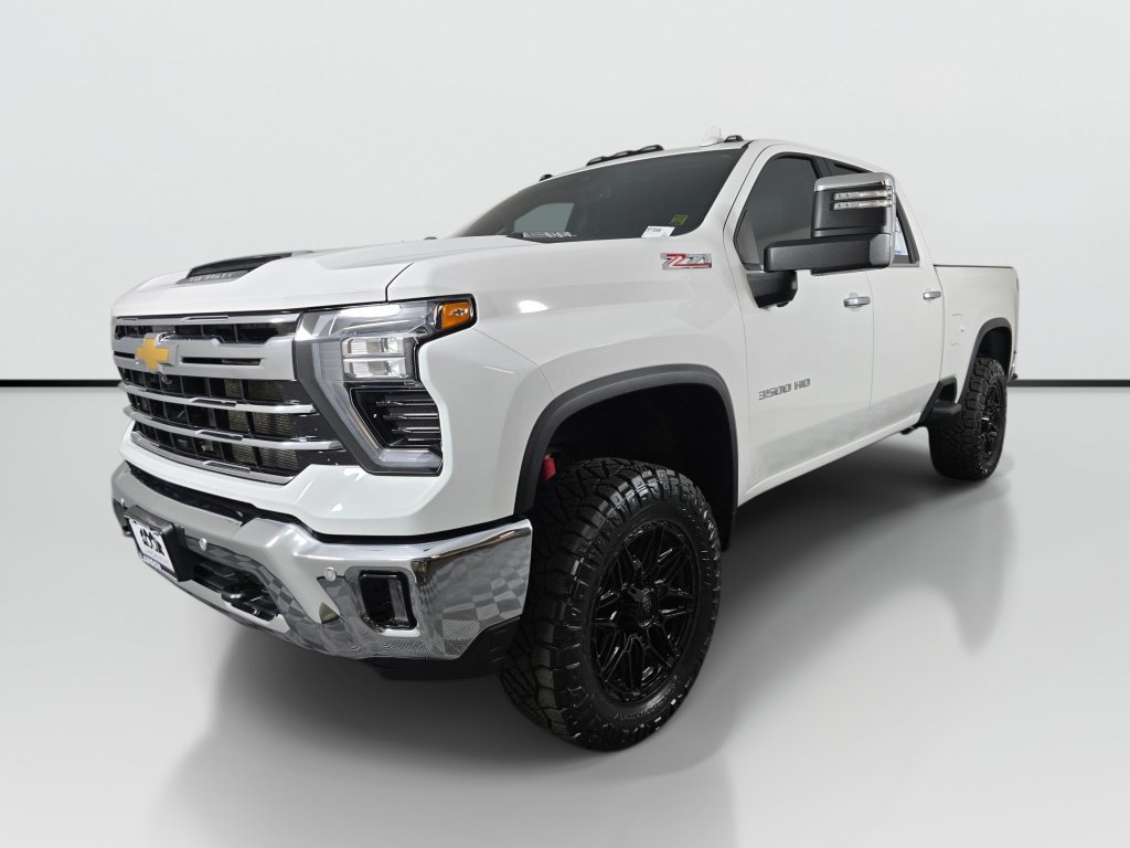 Used 2024 Chevrolet Silverado 3500 LTZ w/ LTZ Plus Package AWD/4WD image 8
