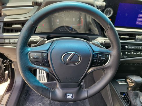 Used 2024 Lexus ES 350 F Sport w/ Accessory Package (Z2) FWD image 17