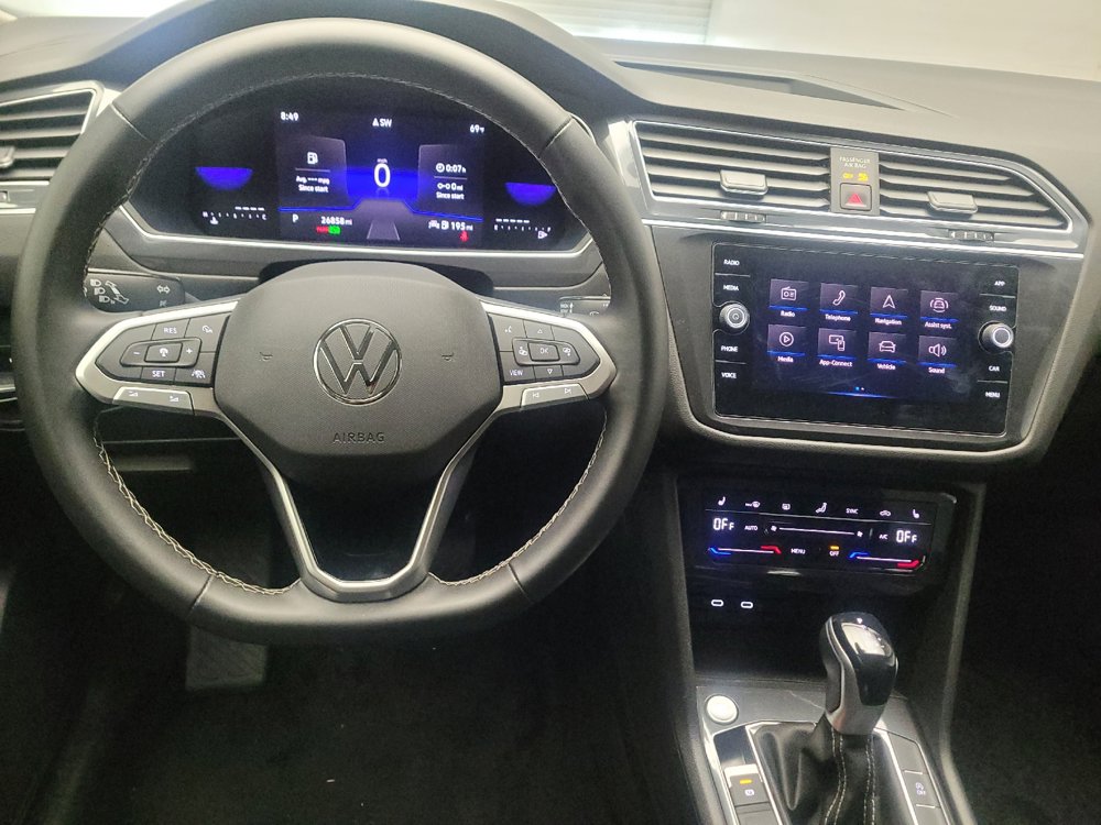 Used 2023 Volkswagen Tiguan SE FWD image 22