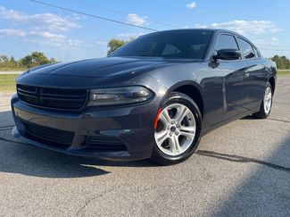 Used 2018 Dodge Charger SXT image 1