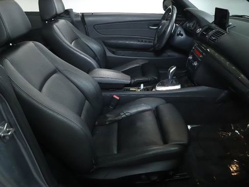 Used 2013 BMW 135i Convertible image 31