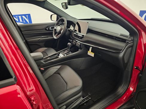 New 2026 Jeep Compass Latitude image 31