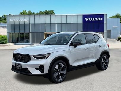 New 2026 Volvo XC40 B5 Plus w/ Protection Package Premier