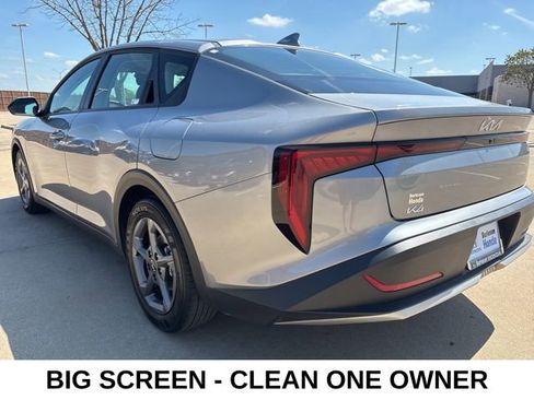 Used 2025 Kia K4 LXS image 4