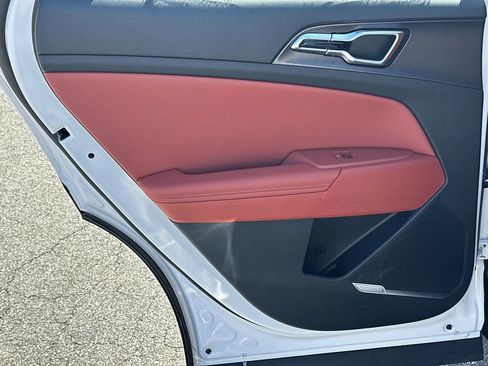 New 2026 Kia Sportage SX image 23