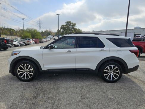 Certified 2023 Ford Explorer ST-Line w/ Class IV Trailer Tow Package image 7