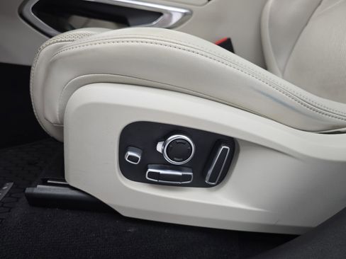 Used 2021 Jaguar F-PACE S image 29