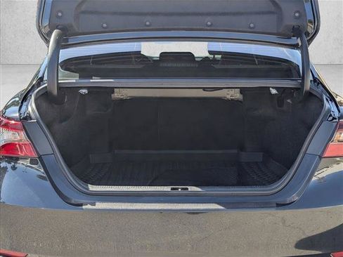Used 2023 Toyota Camry SE FWD image 6