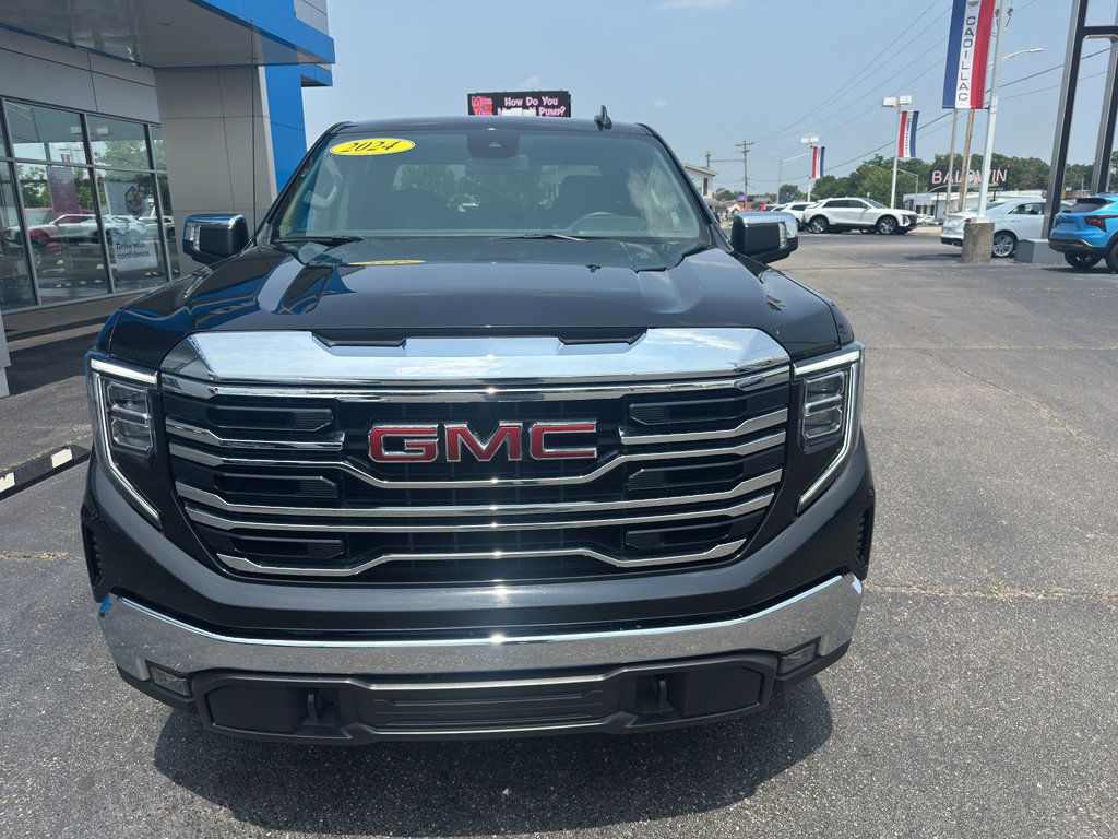 Used 2024 GMC Sierra 1500 SLT AWD/4WD image 3