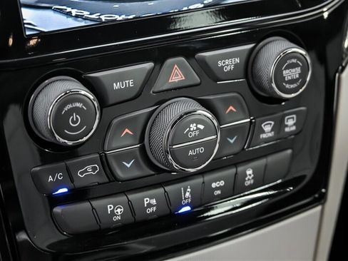 Used 2021 Jeep Grand Cherokee Trackhawk AWD/4WD image 36