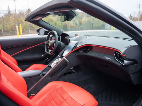 Used 2025 Ferrari Roma Spider image 21
