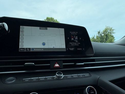 New 2026 Hyundai Elantra Limited FWD image 21