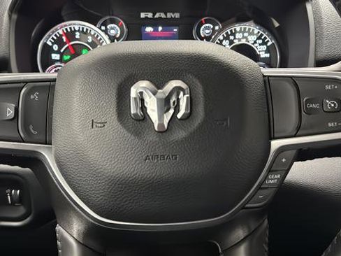 Used 2024 RAM 2500 Big Horn w/ Sport Appearance Package AWD/4WD image 15