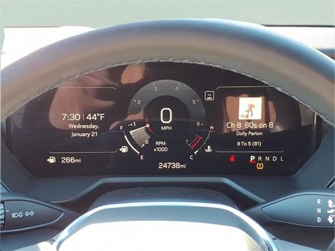 Used 2025 GMC Acadia Elevation image 31