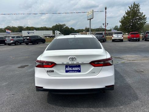 Used 2021 Toyota Camry LE image 7