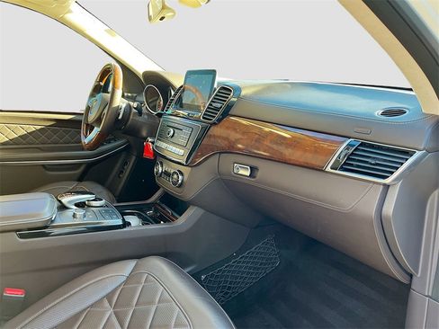 Used 2019 Mercedes-Benz GLS 550 4MATIC image 29