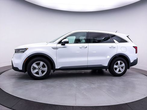 Used 2021 Kia Sorento LX image 31