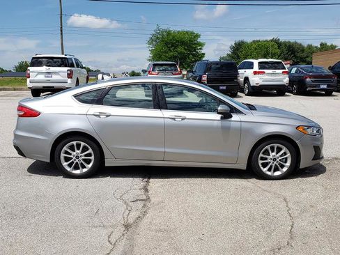 Used 2020 Ford Fusion SE FWD image 6