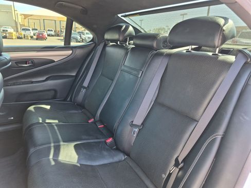 Used 2013 Lexus LS 460 w/ F-Sport Pkg RWD image 25