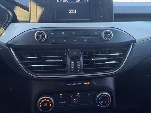 Certified 2022 Ford Escape S image 10