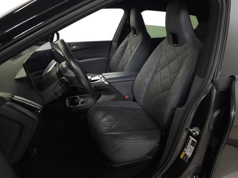 Used 2025 BMW iX M60 AWD/4WD image 17