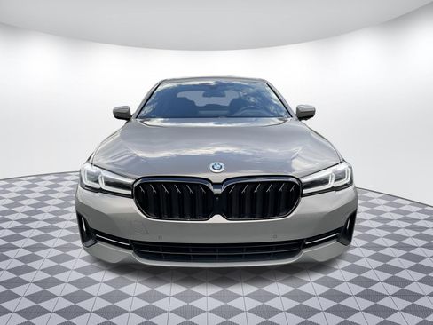 Used 2021 BMW 530i xDrive w/ Premium Package AWD/4WD image 4