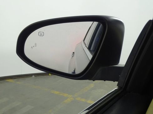 Used 2015 Toyota Avalon XLE Touring image 40