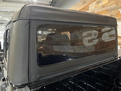 Used 2023 Jeep Gladiator Sport AWD/4WD image 21