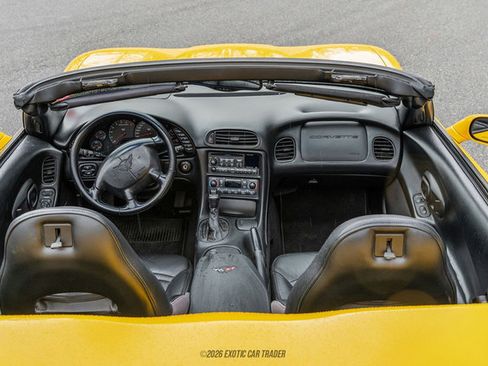 Used 2001 Chevrolet Corvette Convertible w/ Preferred Equipment Group2 image 46