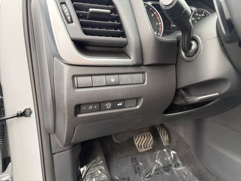 Used 2023 Nissan Rogue SV w/ SV Premium B Package AWD/4WD image 19
