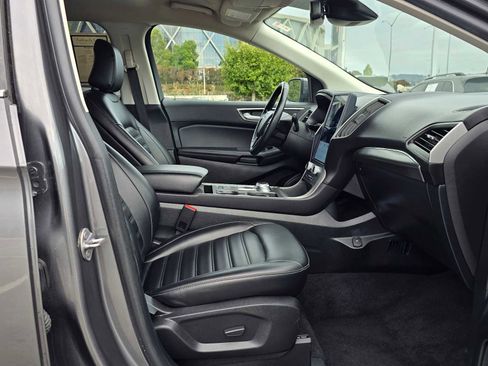 Used 2022 Ford Edge SEL image 11