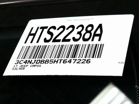 Used 2017 Jeep Compass Latitude w/ Cold Weather Group image 33