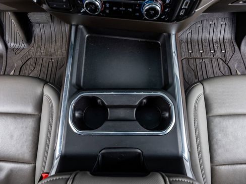 Used 2025 GMC Sierra 2500 SLT image 28