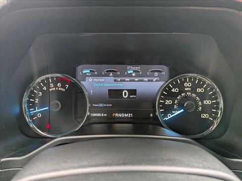 Used 2016 Ford F150 Platinum w/ Equipment Group 701A Luxury AWD/4WD image 11