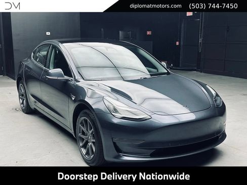Used 2018 Tesla Model 3 Long Range RWD image 8