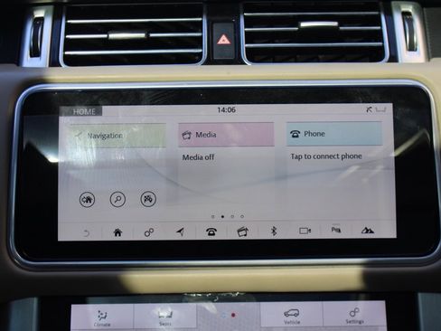 Used 2022 Land Rover Range Rover P525 Westminster Edition image 21