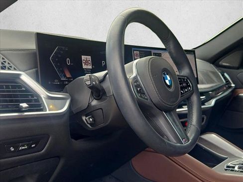 Used 2025 BMW X6 xDrive40i image 10