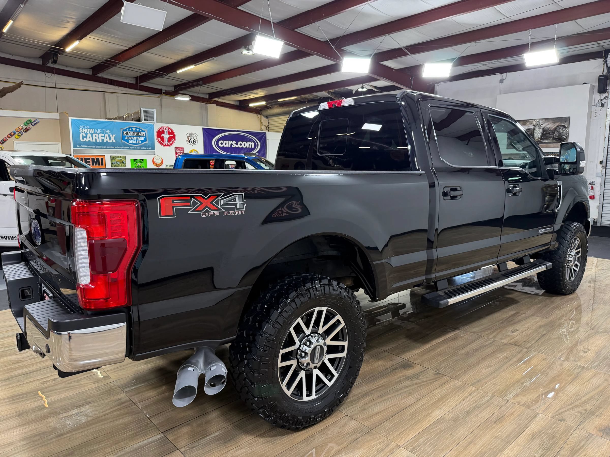 Used 2019 Ford F250 Lariat w/ Lariat Ultimate Package AWD/4WD image 5