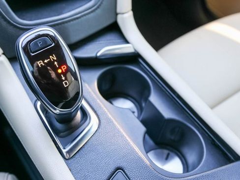 Used 2018 Cadillac XT5 AWD image 22