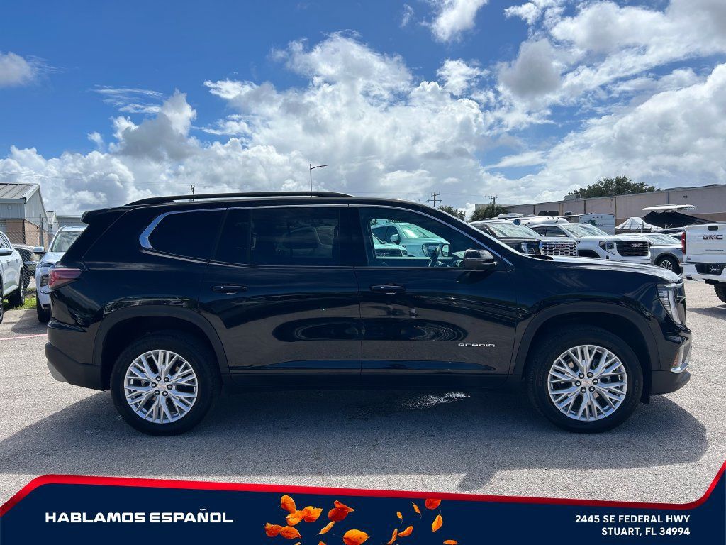 Used 2026 GMC Acadia Elevation w/ Elevation Premium Package FWD image 8