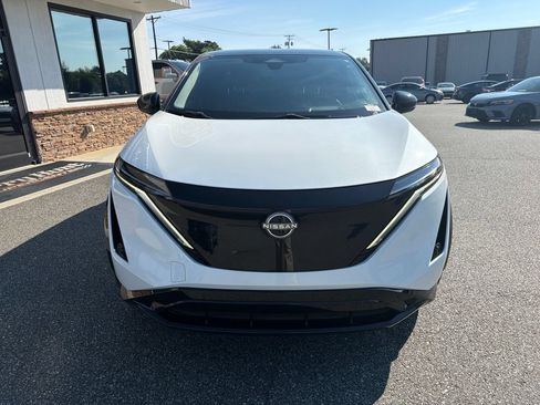 Used 2023 Nissan Ariya FWD image 9