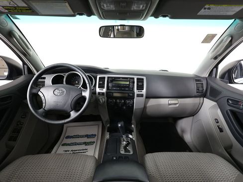 Used 2008 Toyota 4Runner SR5 AWD/4WD image 28