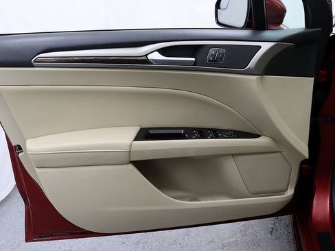 Used 2013 Ford Fusion SE image 21