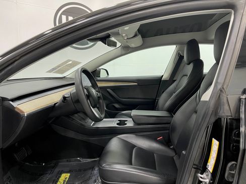 Used 2022 Tesla Model 3 Standard Range RWD image 13